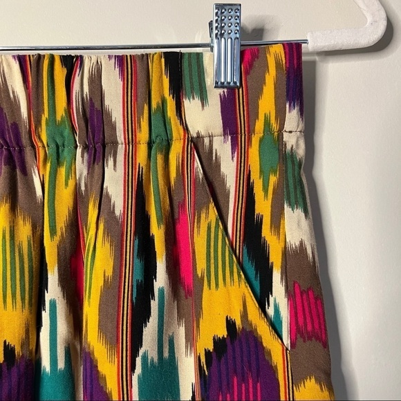 CAbi lkat Bella Tribal
Print Pocket Mini Skirt Size S - Picture 3 of 6